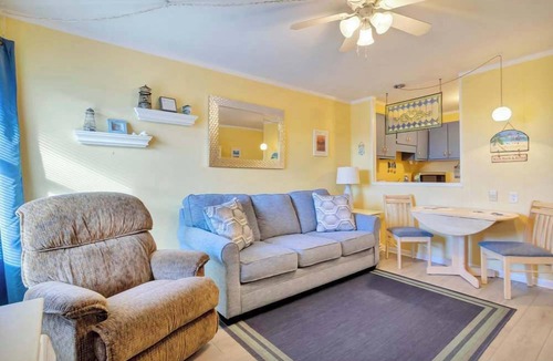 Caine Woods Condo | Orleans Court 317