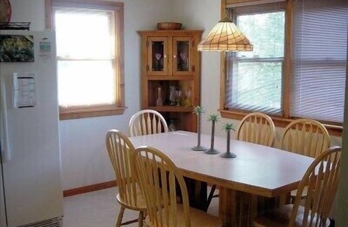 Brigands' Bay House | Otter's Pub-Fun & Relaxing On Canal-Big Dock & Great View-Kayaks-Pet Friendly