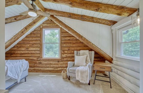 Ruby Cabin | Our Happy Place #LuxuryLogCabin HOT TUB Waffle Bar