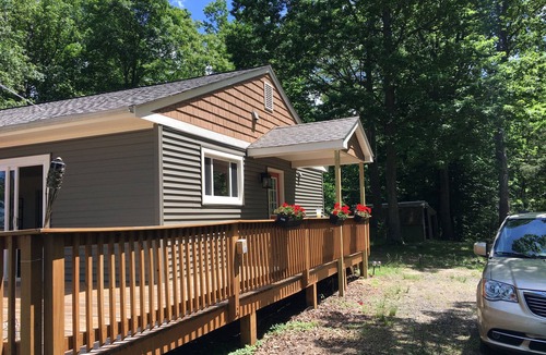 James Monroe House | Out where the blacktop ends: Rent our 2BR country lover's retreat.
