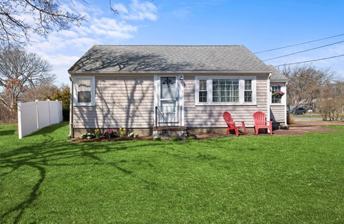 West Dennis House | Outdoor Cape Cod Oasis just 5 minutes to S Village Beach!