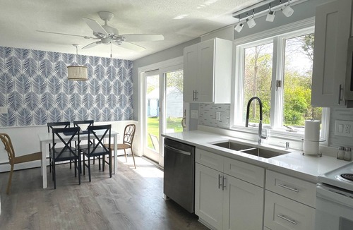 East Falmouth Cottage | Outdoor Shower, Firepit, BBQ, AC units and more! Near downtown and beaches!