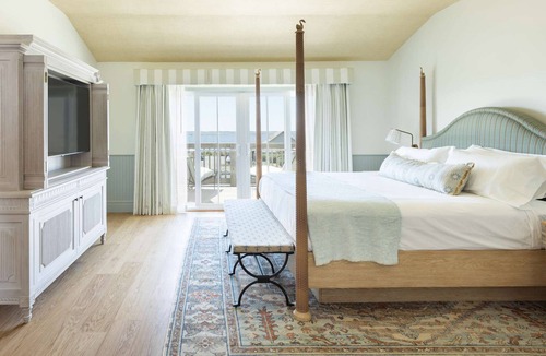 Duck Hotel | Outer Banks Oceanfront | Pool, Spa & Dining