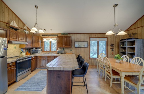 Southern Shores House | Outer Banks Retreat - Walk to Beach!