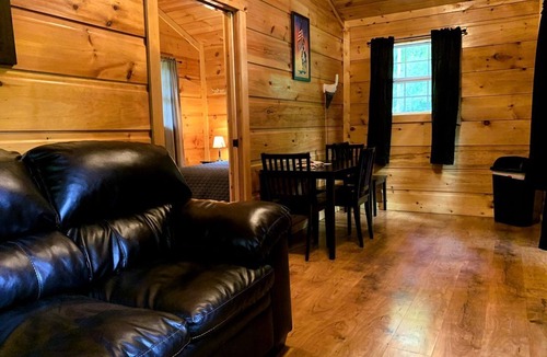 Mingo House | Outstanding Wooden Cabin Close to Hiking Trails in Monterville, West Virginia