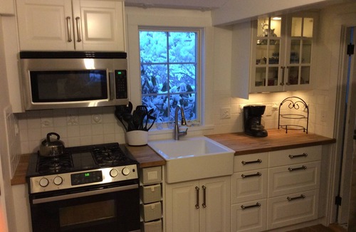Harwich Port House | Overlooking Wychmere Harbor, 400 steps to beach, town & Nantucket ferry.