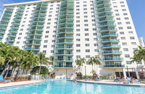 Sunny Isles Beach Condo | Oversized Condominium with many amenities. Steps to the beach and park