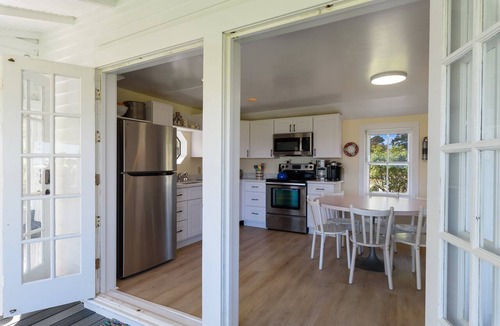 Deep Hole House | Oyster Catcher | Deep Creek Waterfront w/Deep Water Dock, Screened Porch, Guest Cottage & Pets