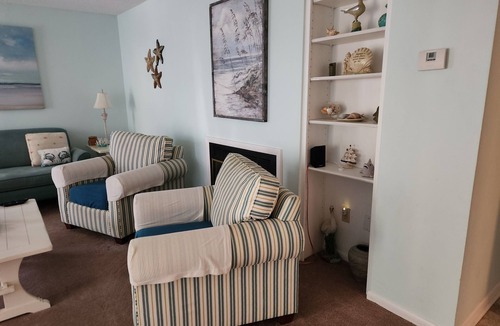 Colington Condo | Oyster Pointe Condo at Sound. Near Wright Brothers Museum