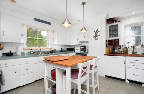 Cape Charles House | Oyster Shack | Walk to Beach, Downtown Cape Charles, Backyard, 3BR, Pet Friendly Coastal Retreat