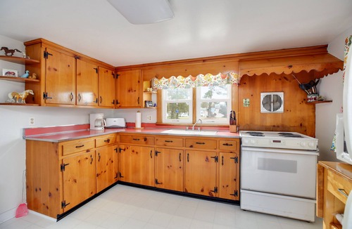 Chincoteague House | Painted Pony Cottage by Seaside Vacations & Sales