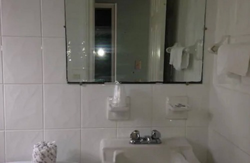 Hialeah Hotel | Palacio Inn Motel