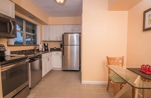 Palm Beach Hotel | Palm Beach Waterfront Suites