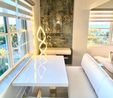 North Bay Village Apartment | Panoramic luxurious waterfront one bedroom apartment with Miami skyline view Free parking 5min drive to Miami Beach