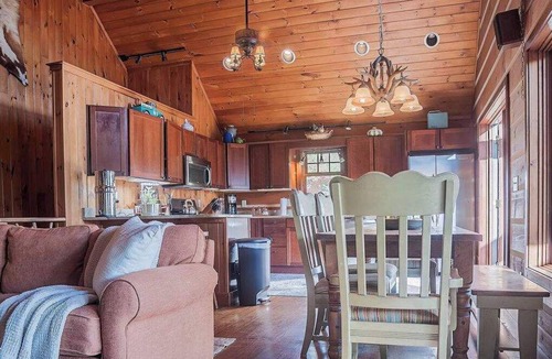 Sugar Grove House | Panoramic Mountain View Escape: Luxe Jacuzzi Suite & Hot Tub. 15 Min to Boone
