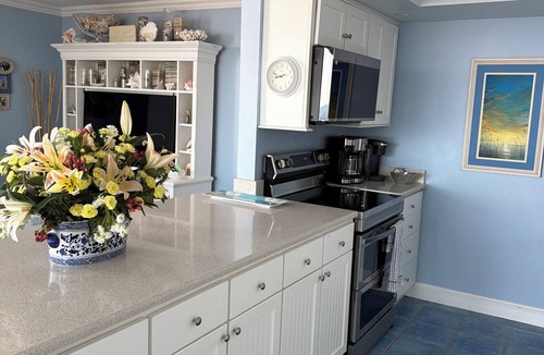 Bethany Beach Condo | Panoramic Oceanfront. Beautiful Five Star. The get-away for any season.