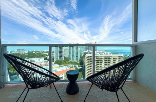 Coconut Grove Apartment | Panoramic Studio Suite with Bay & City Views