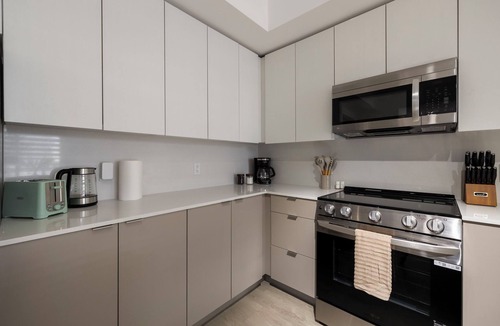 North Miami Apartment | Panoramic Views on High floor- Near Stadium- 3B 2B