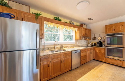 Duck House | Pappia - Duck, Sanderling, Oceanside, 150 Yards to Beach, on Lake, Community Pool