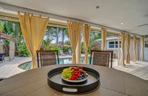 Emerald Hills House | Paradise Garden Retreat near Hard Rock + Heated Pool + BBQ