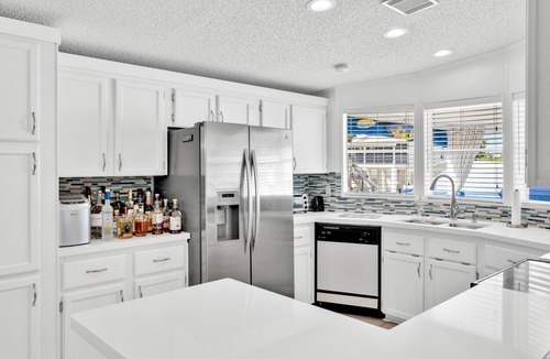 Anglers Park House | Paradise in florida Keys with boat lift. One and half hour from Miami.