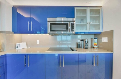 Central Beach Apartment | Paradise Penthouse | W Resort Ocean Views