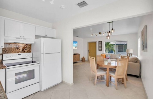 River Oaks Villa | Paradise villa near City/Beach/Airport