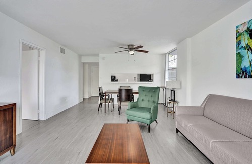 Golden Glades Apartment | Park Towers 1BR Escape Near Hard Rock