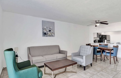 Golden Glades Apartment | Park Towers Homey 1BR Escape | Hard Rock Stadium