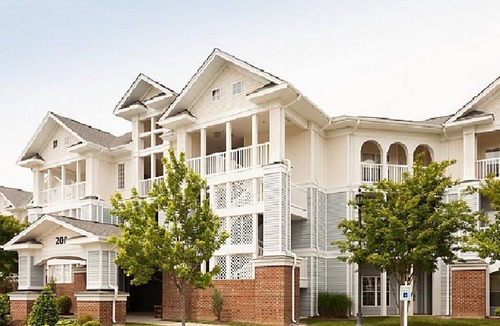 Lackey House | Parkside Williamsburg Resort -golf with friends or visit historic Williamsburg!