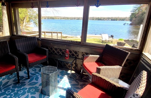 Gloversville House | PatriotsRest: Adirondack private waterfront with fishing/swimming/boat dock
