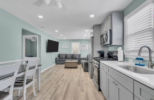 Seaside Heights House | Paxley`s: 2BR Spacious Beach Haven