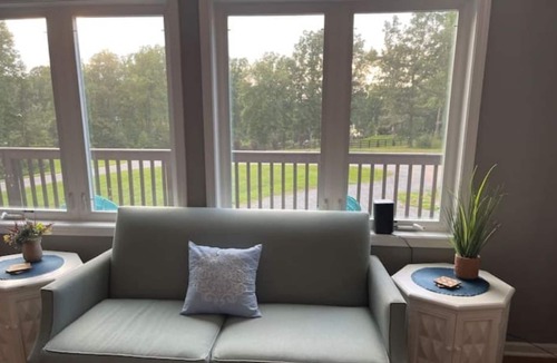 Louisa House | Peaceful 5 bedroom home, 1 block from lake