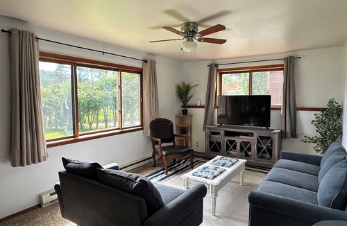 Lakeside Condo | Peaceful Bay Overlook - Lower - Blocks away from Flathead Lake - 45mi to GNP