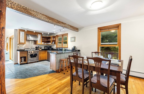 East Chop House | Peaceful East Chop Vineyard 6-BR 4-full BA home, AC, large yard, In-law apt.