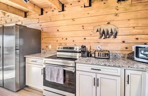 Dyke Cabin | Peaceful Free Union Cabin w/Deck & Mtn Views