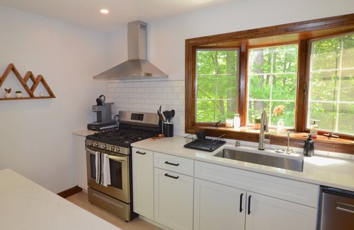 Boiceville House | Peaceful, Fun for Friends/Family - Amenities incl. Game Rm, Sauna, Fenced Yard