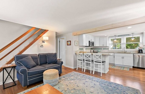 Teaticket House | Peaceful Great Pond getaway with private yard, patio, AC & family-friendly games
