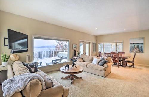 Lakeside House | Peaceful Lakeside Retreat w/Deck & Amazing Views!
