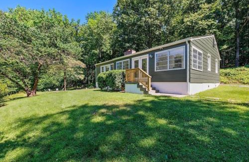 Bluemont House | Peaceful Mountain Retreat Near Appalachian Trail, Wineries, Breweries and More