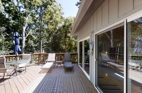 Mineral House | Peaceful Perch- Waterfront Home, Public Side of Lake Anna, Quiet Cove, Deep Water
