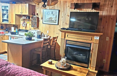 Mountain City Cabin | PEACEFUL SECLUDED CABIN IN MOUNTAIN CITY.