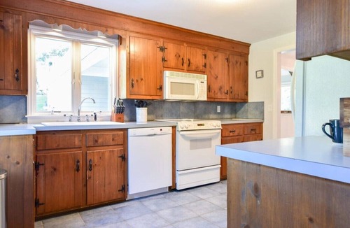 Yarmouth Port House | Peaceful Yarmouth home with thoughtful touches!