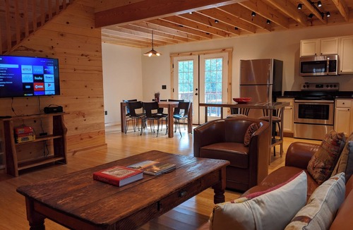 Faber Cabin | Peacefull, private Cabin! 140 acres,mile of river trails! 10 minutes to Rt.151!