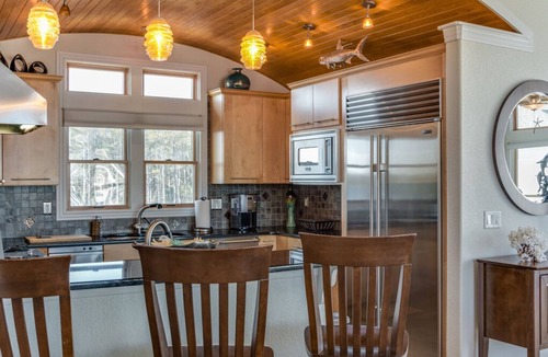 Manteo House | Peninsula 01: Private Saltwater Pool, Spa, Canal front w/10 feet of dock space