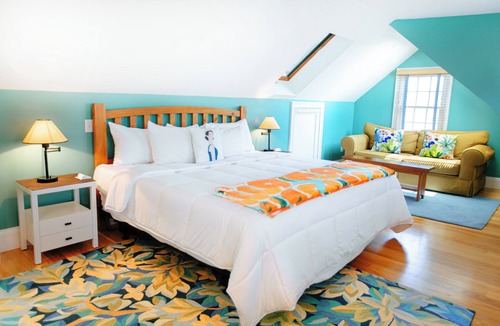 Commercial Street Hotel | Penthouse Unit in Provincetown Center