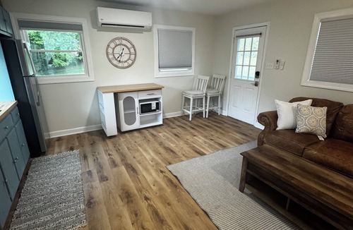 Mebane Apartment | Perfect 1-bedroom studio with AC in delightful Mebane