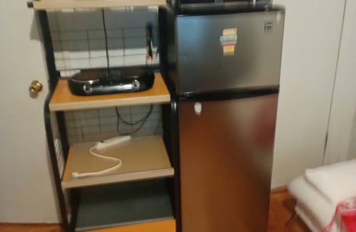 Williamsbridge Apartment | Perfect 2-bedroom apartment with AC in charming Bronx neighborhood