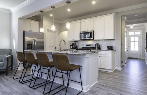 Northeast Virginia Beach House | Perfect Escape with Ocean Breeze!