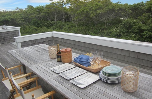 Tom Nevers House | Perfect family beach house